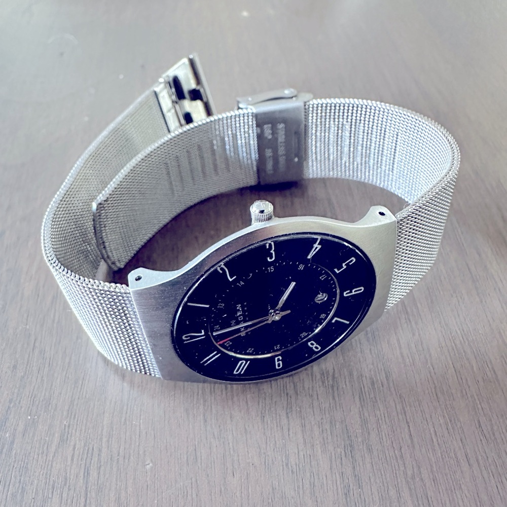Skagen stainless watch needs a battery